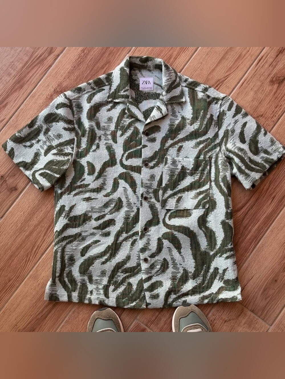 ZARA Green Abstract Woven Boxy Cut Short-Sleeve Button-Up Shirt Mens SZ XL